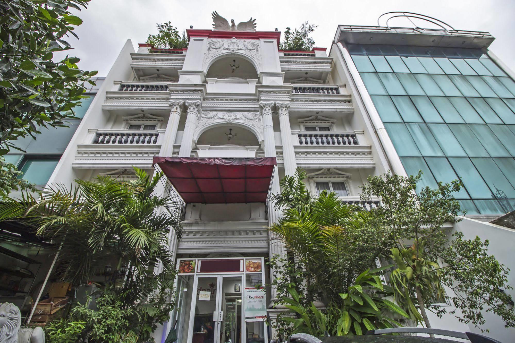 Reddoorz Plus @ Guntur Raya Setiabudi Jakarta Extérieur photo