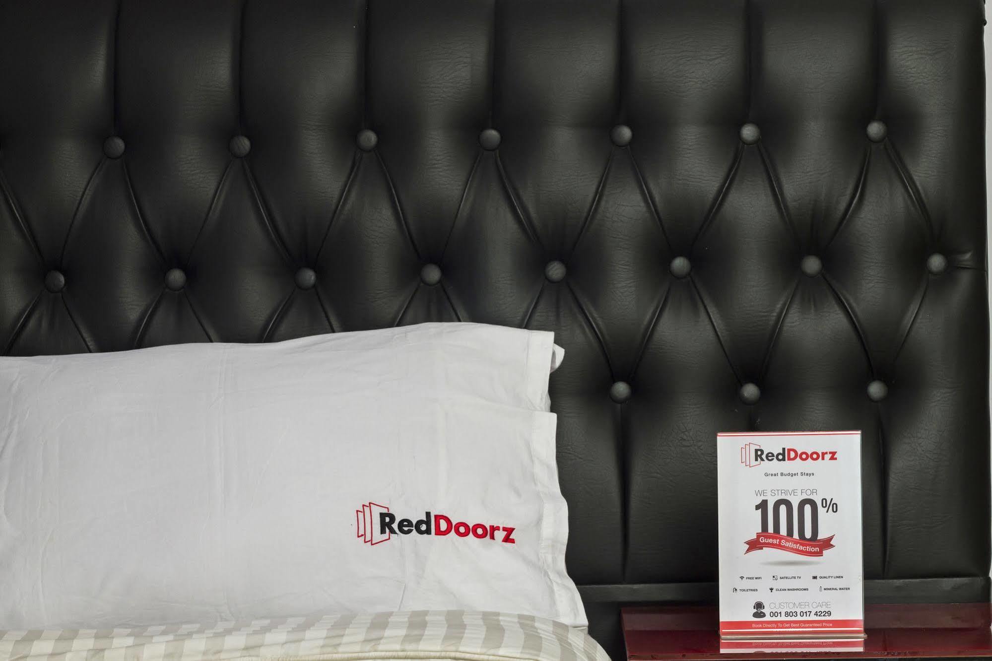 Reddoorz Plus @ Guntur Raya Setiabudi Jakarta Extérieur photo
