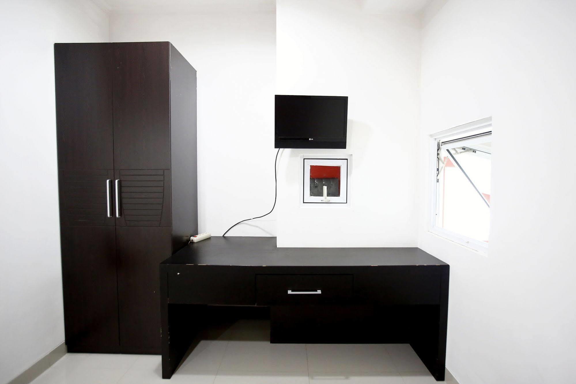 Reddoorz Plus @ Guntur Raya Setiabudi Jakarta Extérieur photo