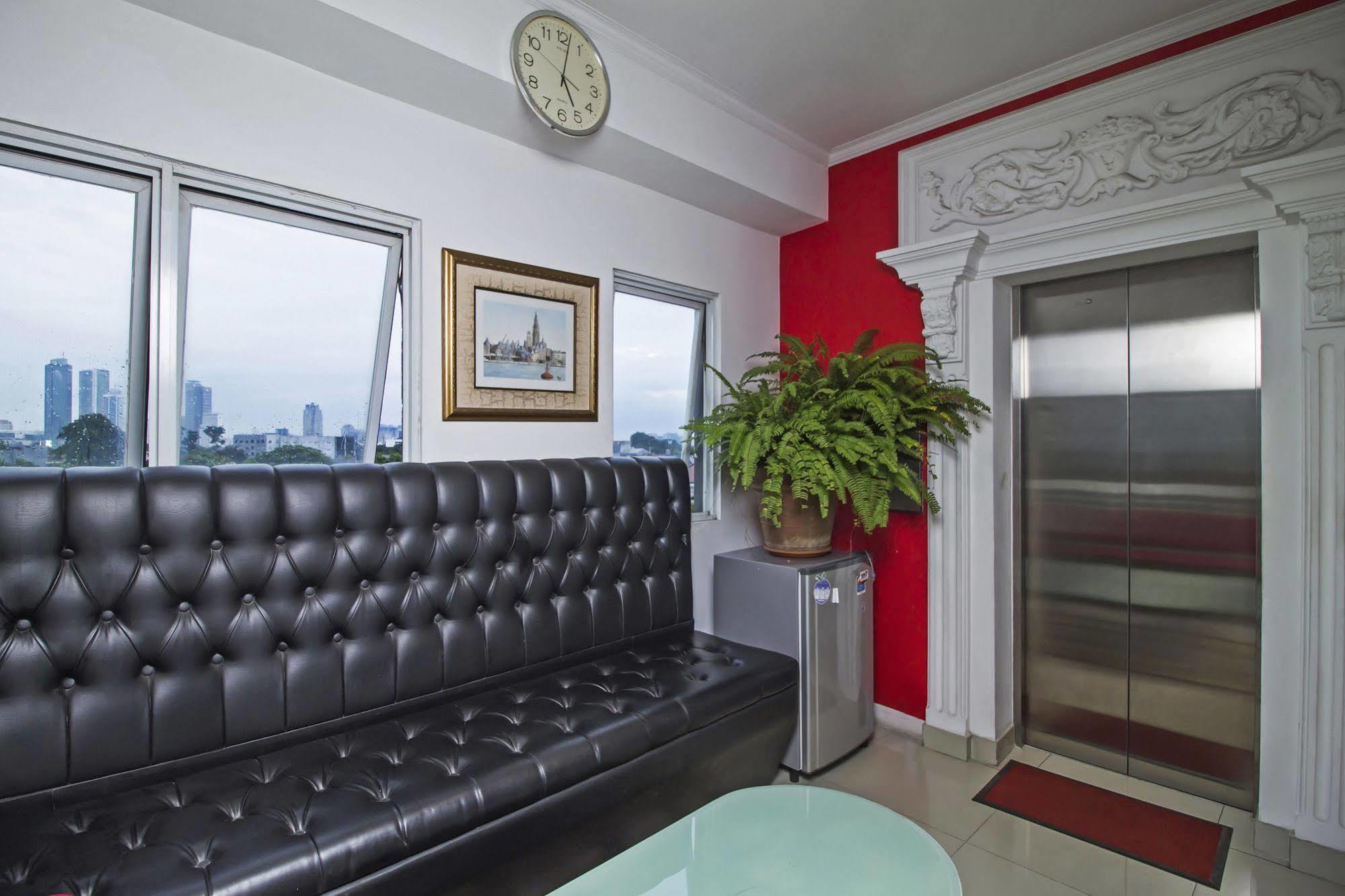 Reddoorz Plus @ Guntur Raya Setiabudi Jakarta Extérieur photo
