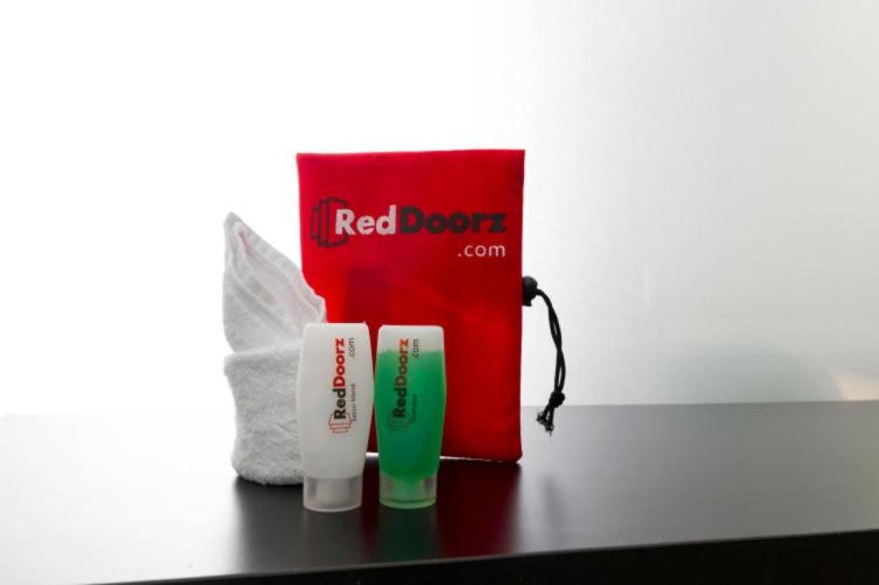 Reddoorz Plus @ Guntur Raya Setiabudi Jakarta Extérieur photo